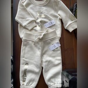 NWT Disney baby gap Cream Sweatsuit with Gold Accents size 3-6 months